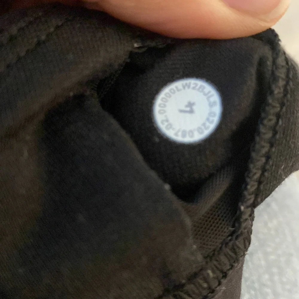 Lululemon Stash It All Bra Black size 4 (554) - Picture 6 of 6